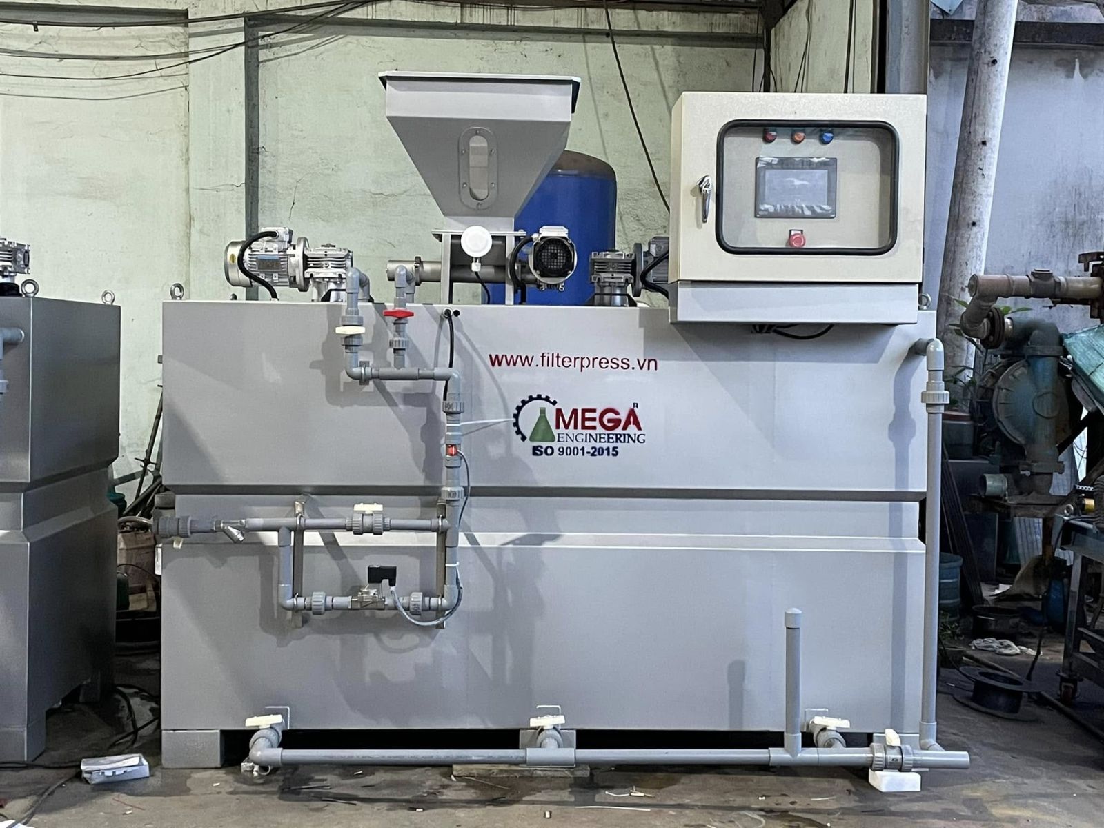 Thiết bị pha polymer tự động